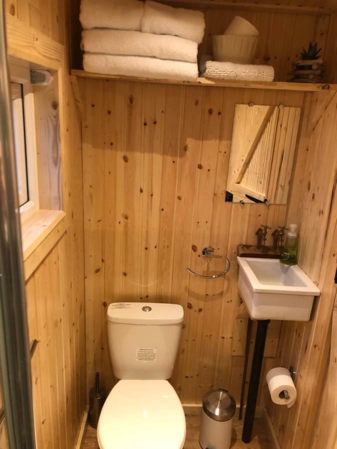 Clydesdale Shepherds Hut Belfast Exterior photo