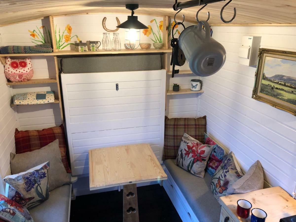 Clydesdale Shepherds Hut Belfast Exterior photo